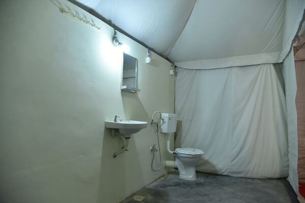 Deluxe Tent Fully Equipped Bathroom